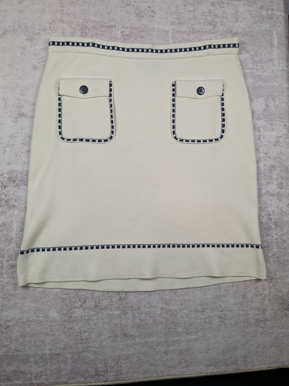 Cream Mini Skirt with Contrast Trim and Front Pockets